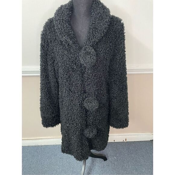 MontanaCo Black Fuzzy Fux Persian Coat Size Medium - Picture 1 of 6